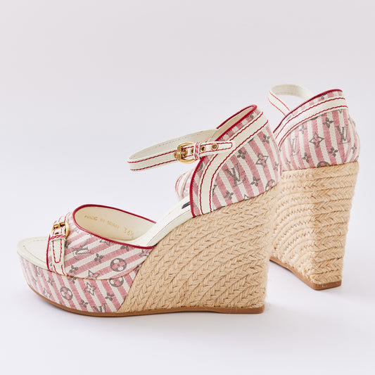 ウェッジソールサンダル