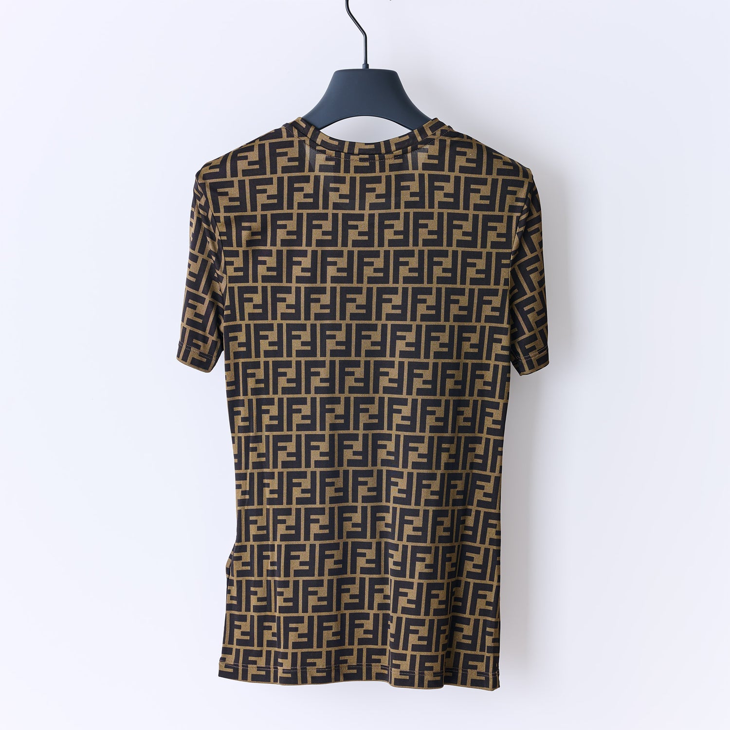 ロゴモノグラムTシャツ – willow