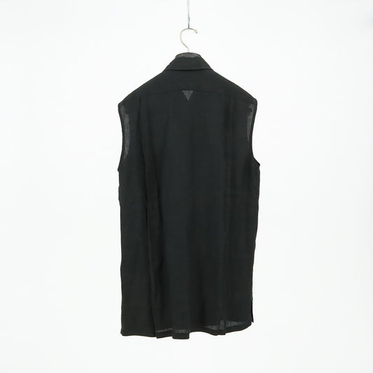 ノースリーブシャツ