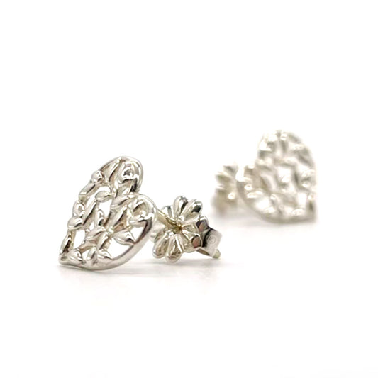 オリーブリーフハートピアス