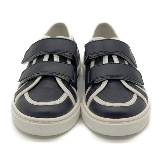 キッズスニーカー